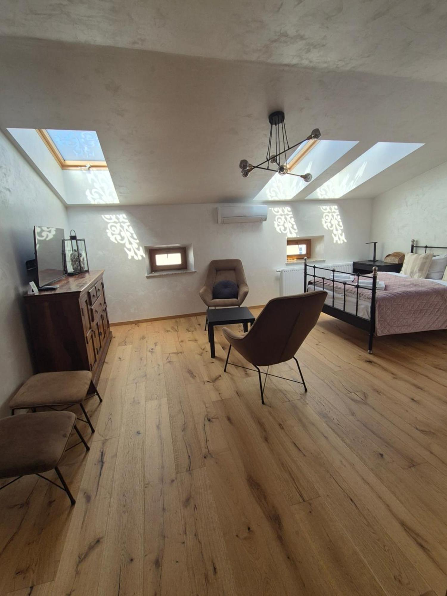 Aparthotel Miodowa 25 크라쿠프 외부 사진